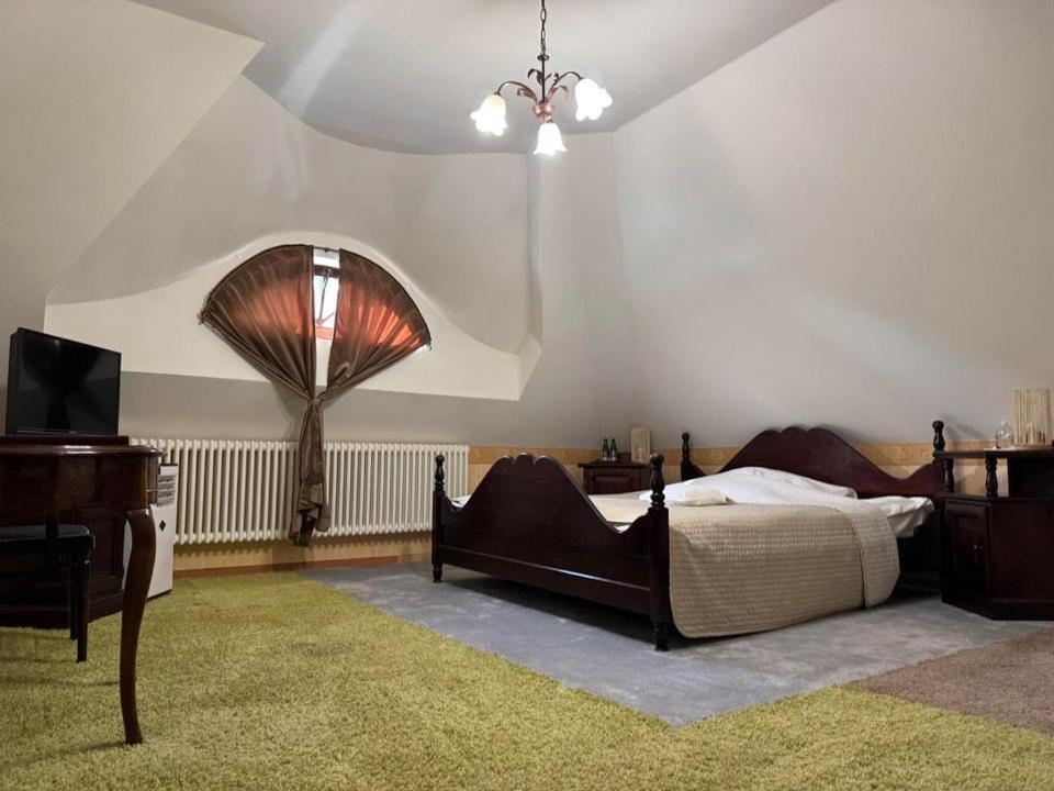 Hotel Palacyk Konin Konin  Extérieur photo